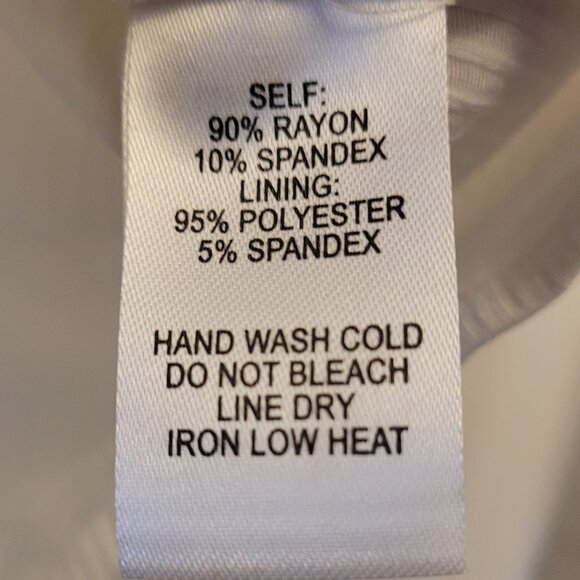 ✨NWT✨ Lulu's Square-Neck Long Sleeve Bodysuit - Picture 9 of 10